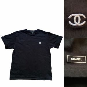 black chanel logo t shirt